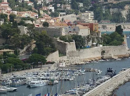 Climatise Centre Sur Villefranche-sur-Mer
