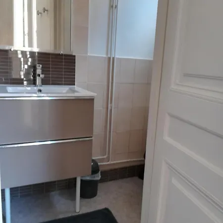Climatise Centre Sur Villefranche-sur-Mer