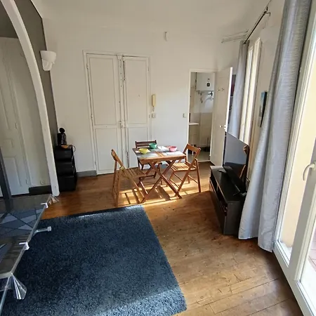 Climatise Centre Sur * Вильфранш-сюр-Мер